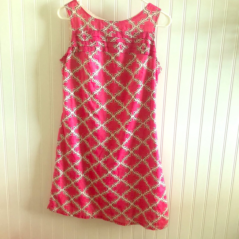 Fuchsia sleeveless casual dress